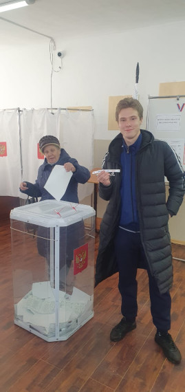 Второй день на базе Мичуринского лицея работают два избирательных участка: №253 и №254.
